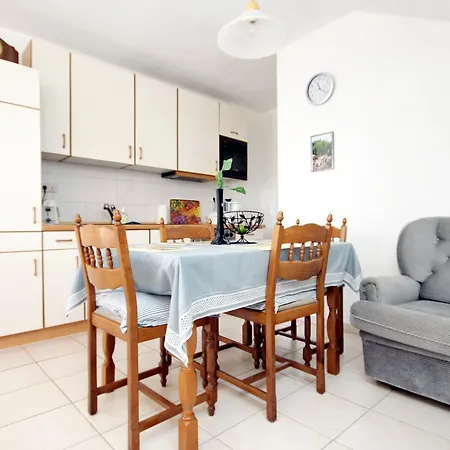 Apartment Zavalatica 9280b *
