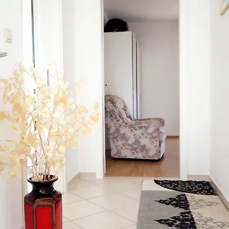 Apartment Zavalatica 9280b *